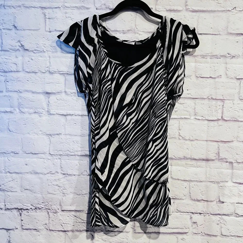 Worthington‎ Zebra Print Fringe Short Sleeve Shirt Flowy Black White Medium